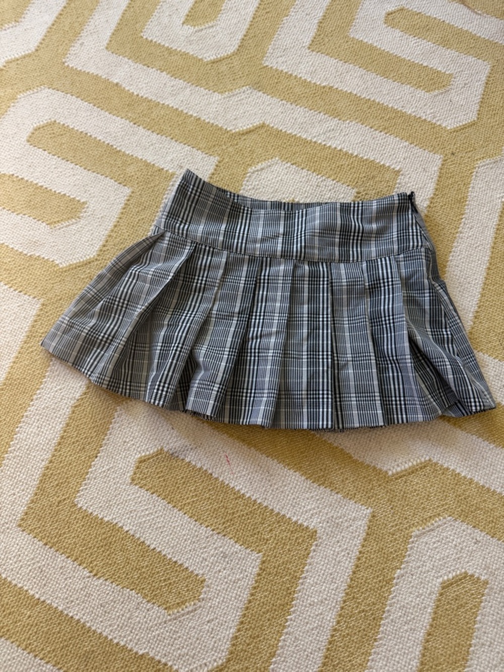 RSQ Plaid Pleated Mini Skirt - Black & Gray